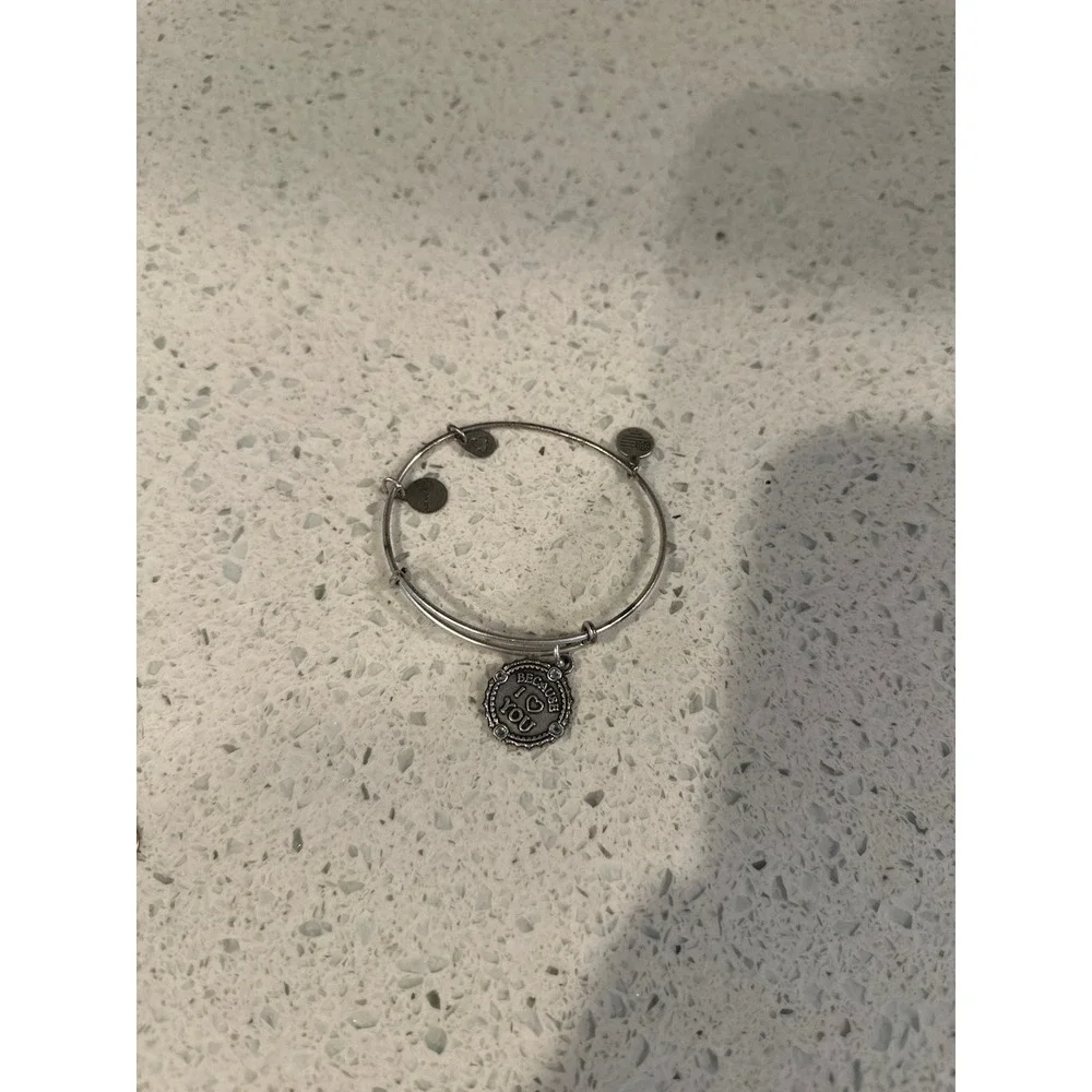 ALEX AND ANI bracelet bundle includes 9 bracelets ‎ (g1)